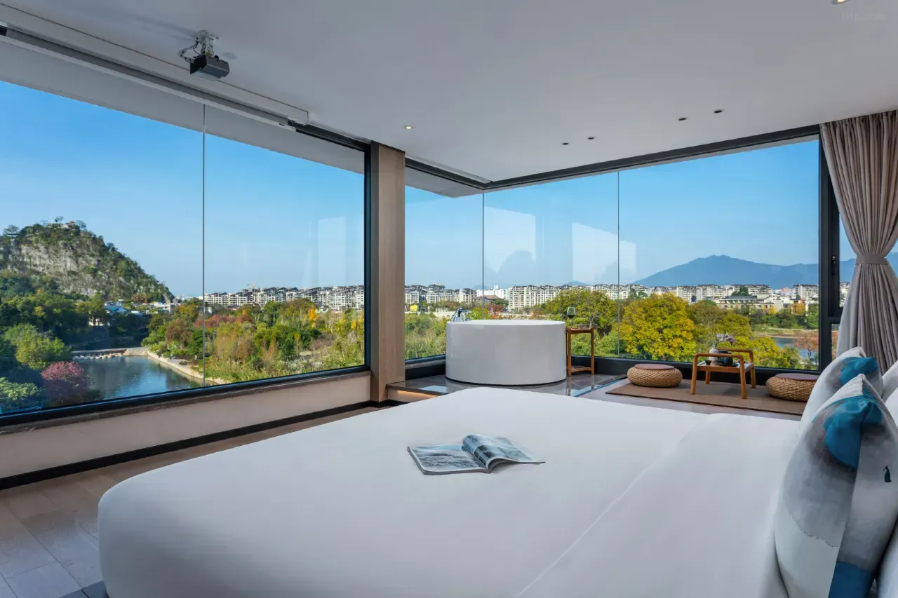 18 Top Riverside Hotels with Jacuzzi in Room ️ Escape