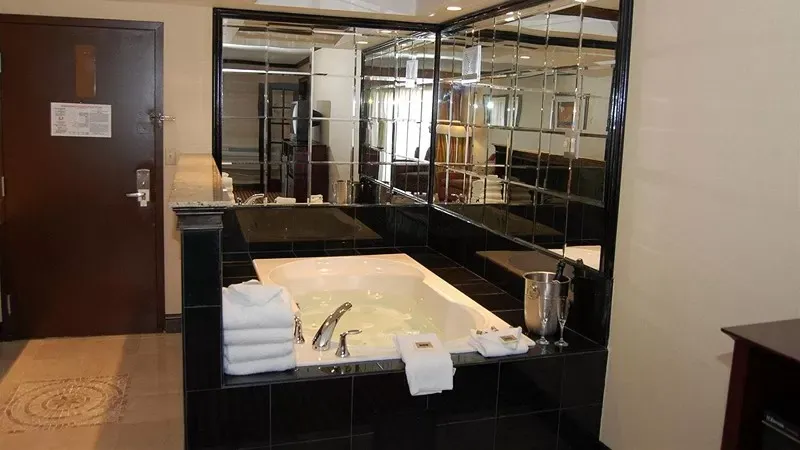 Rodeway Inn and Suites
