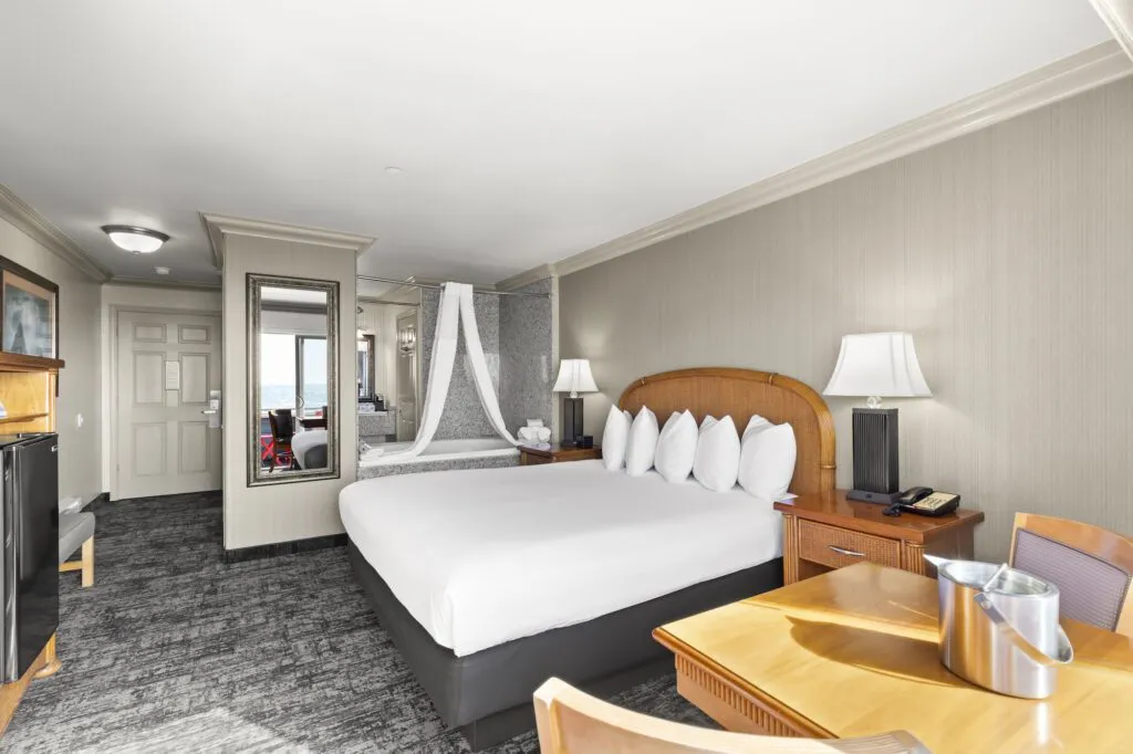 San Bernardino Hotels With Jacuzzi in Room