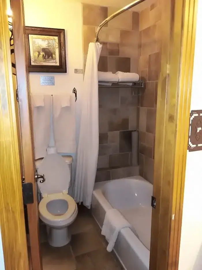 Alpine Village Suites