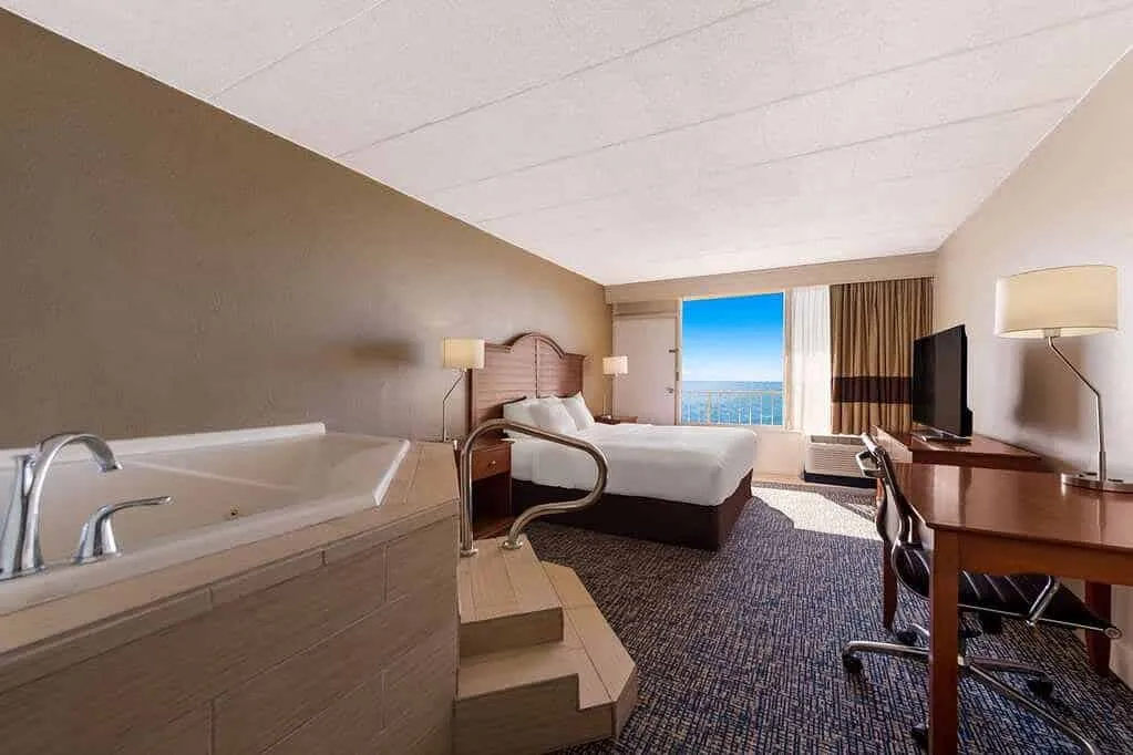 South Carolina Hotels with Jacuzzi in Room
