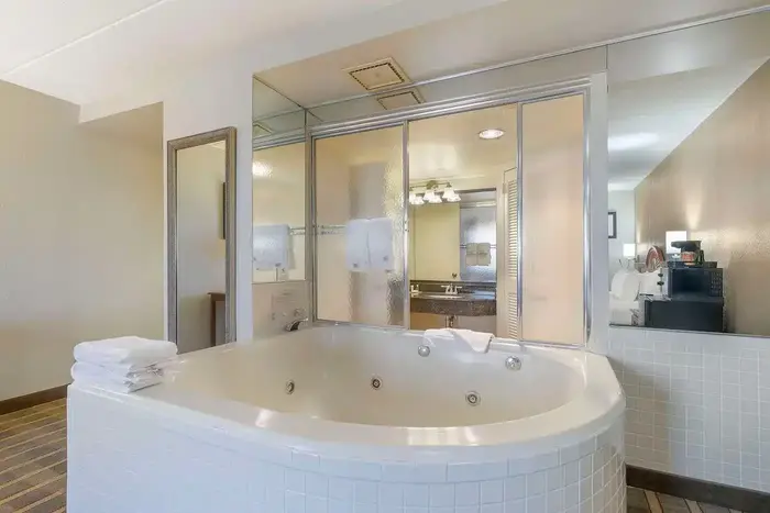 IrisComfort Inn University CenterInn