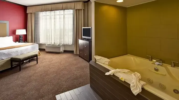 Holiday Inn & Suites Chicago Northwest - Elgin By IHG