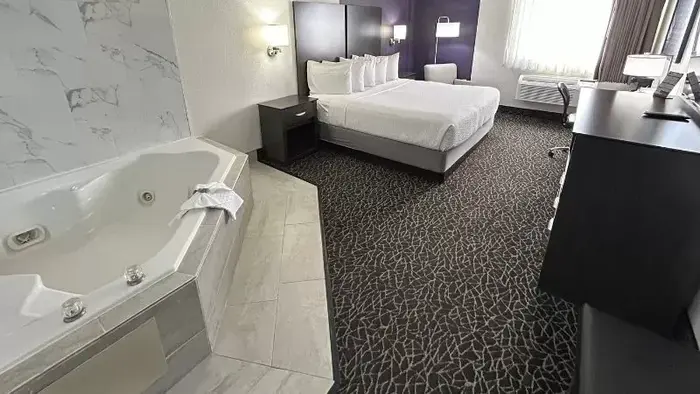 Best Western Bolingbrook Hotel