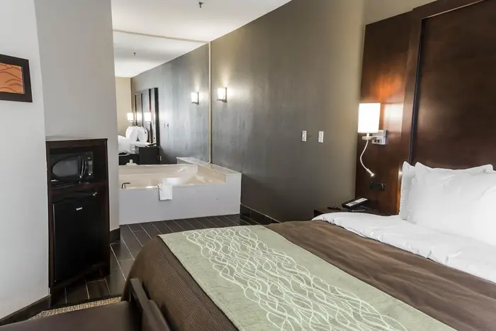 Comfort Inn & Suites